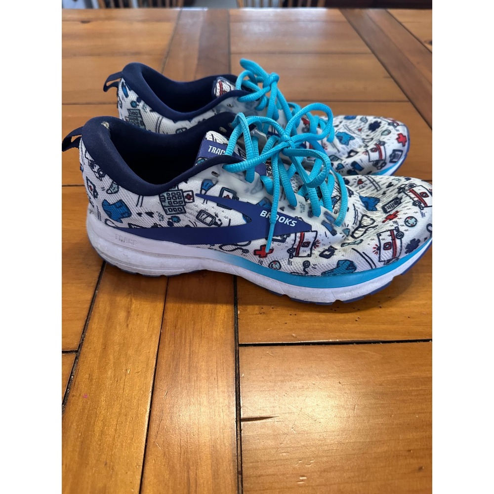 Brooks Trace 3 Medical Print Running Shoes Womens 9 Wide white Blue nurse